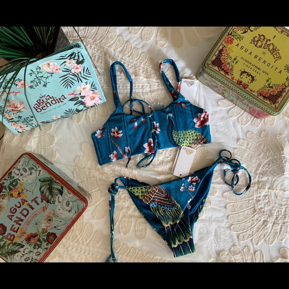 Agua Bendita bathing suit